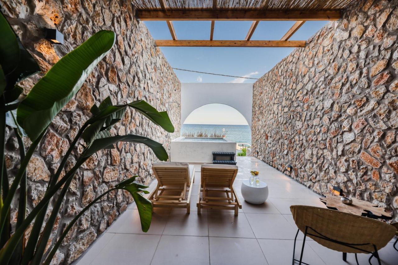 Delfini Beach Hotel & Suites Archangelos  Exteriör bild